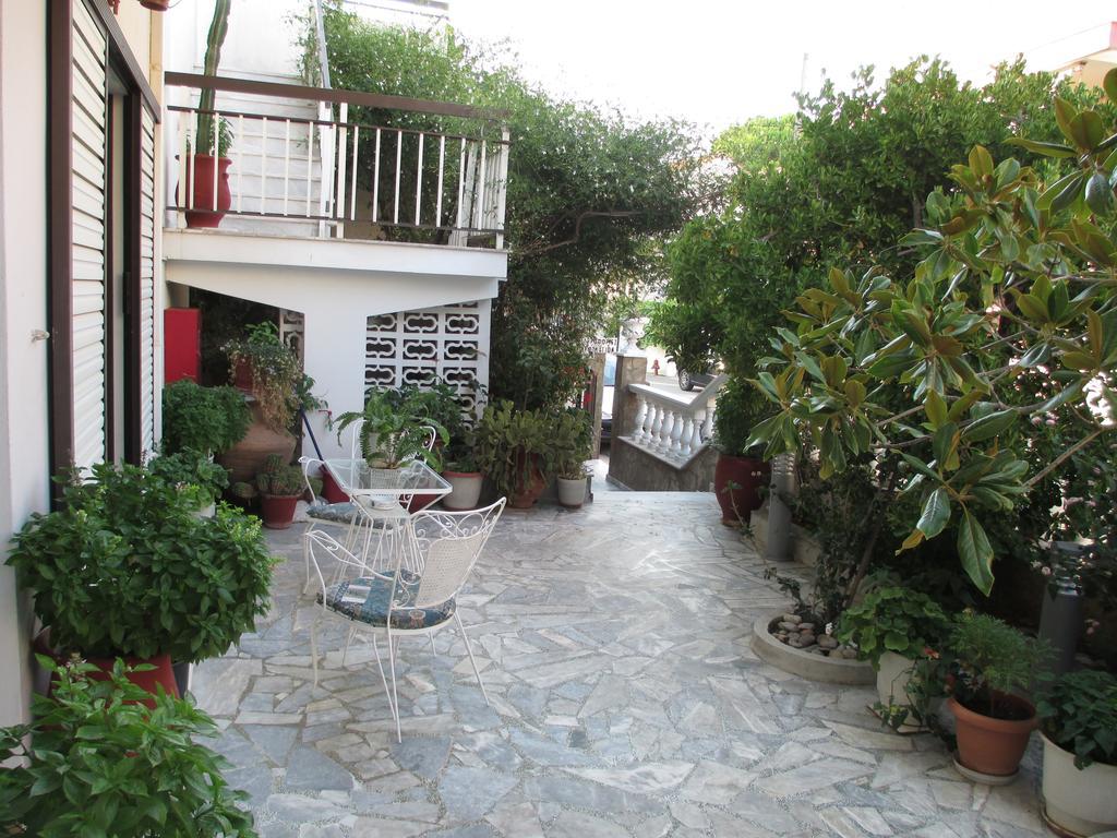 Nick House Hotel Plomari Cameră foto