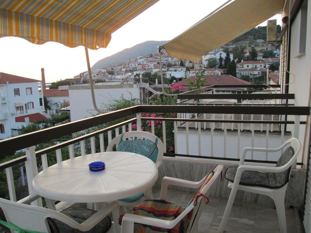 Nick House Hotel Plomari Cameră foto