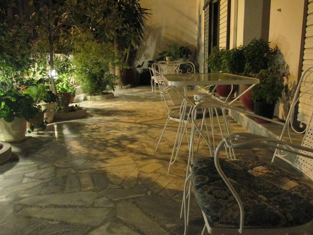 Nick House Hotel Plomari Exterior foto