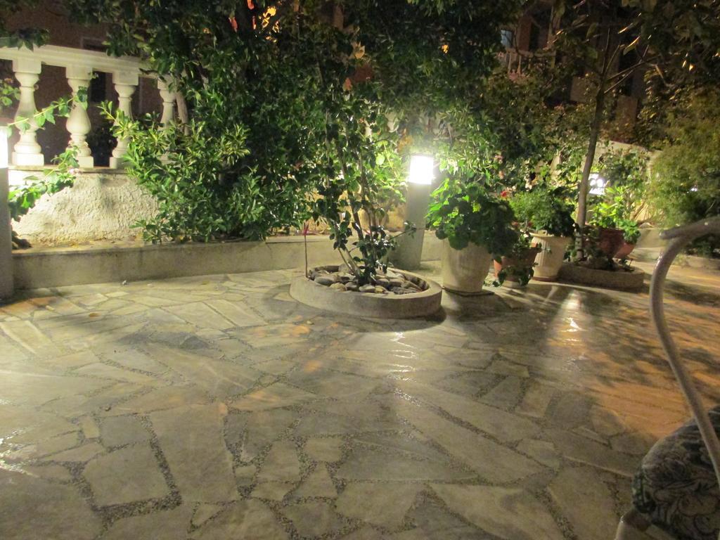 Nick House Hotel Plomari Exterior foto